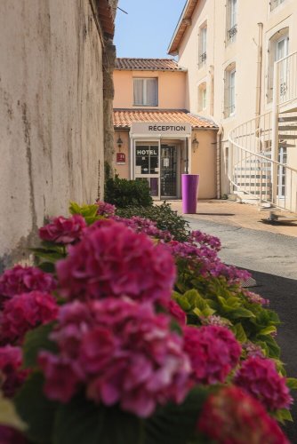 Hôtel Le Cheval Blanc - Saint-Maixent-l'École
