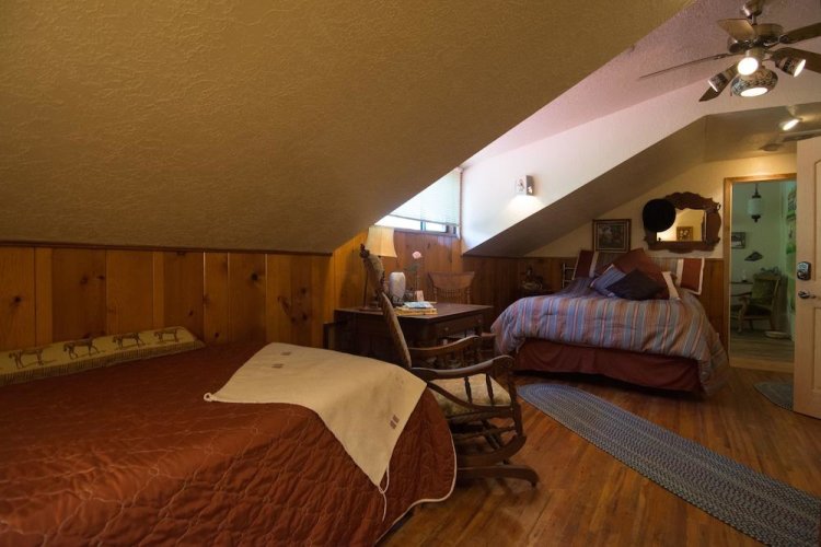Red Horse Bed And Breakfast - Albuquerque