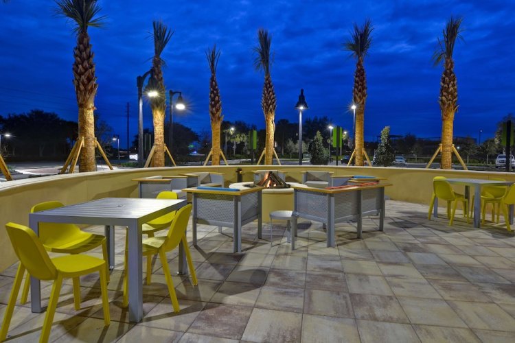 Home2 Suites By Hilton Orlando Flamingo Crossings - Four Corners, FL