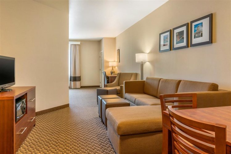 Comfort Inn & Suites Galt - Lodi North - Elk Grove, CA