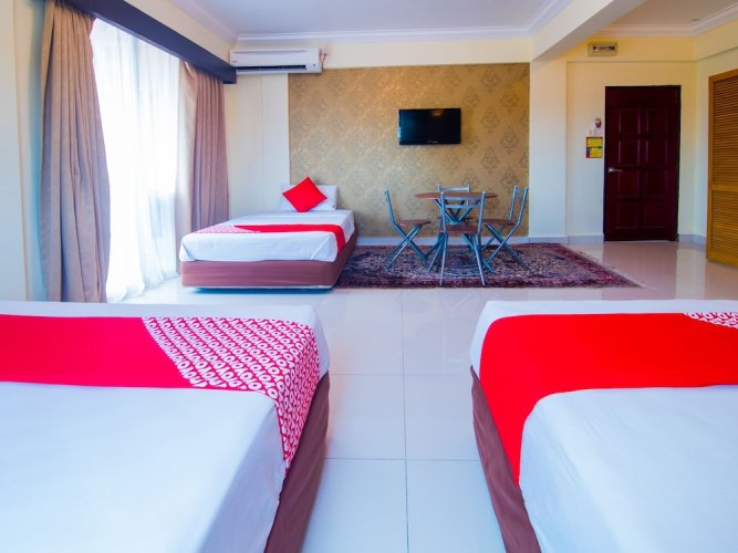 Oyo 528 Andaman Sea Hotel - Teluk Bahang