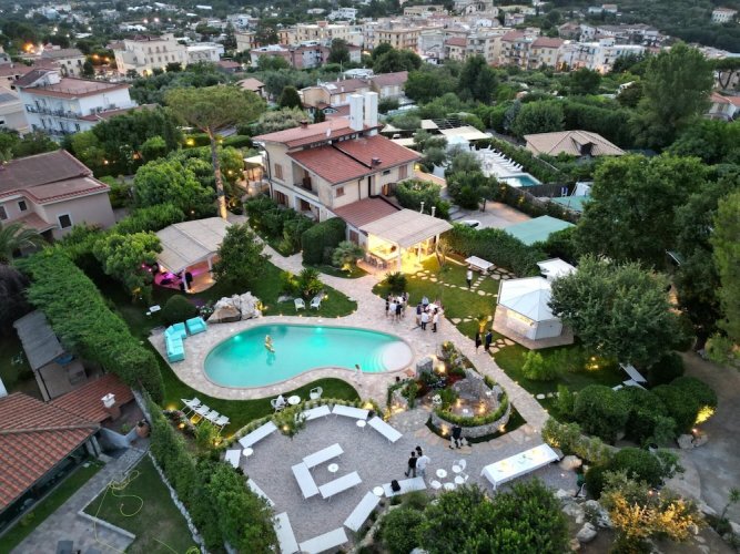 Amore Rentals - Resort Ravenna - The Villa With Swimming Pool Private Jacuzzi Ideal For Events - Sorrento, Italia