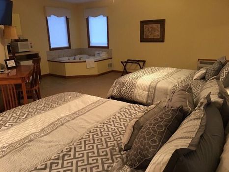 Splash Universe, Shipshewana airbnb, hotels and vacation rentals