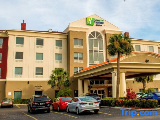 Holiday Inn Express Hotel & Suites St. Petersburg North (I 275) - Gulfport, FL
