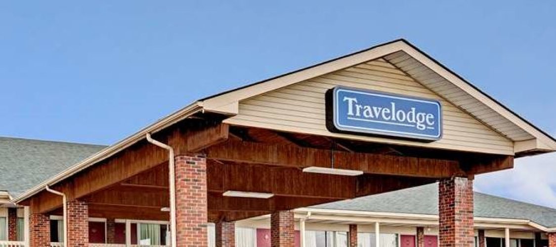 Travelodge By Wyndham Sellersburg - New Albany, IN