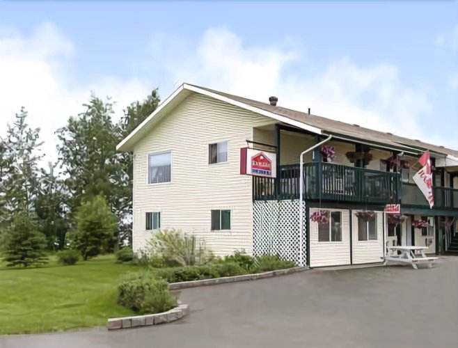 Ramada Limited Fort Nelson - Fort Nelson