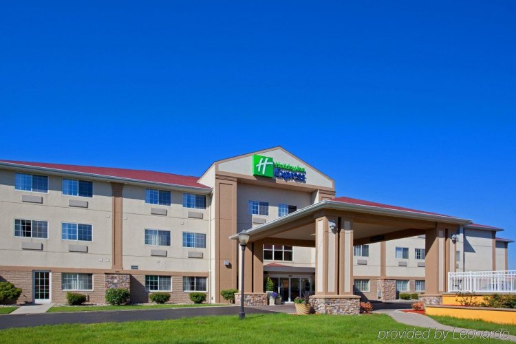 Holiday Inn Express & Suites St. Joseph - Berrien Springs, MI