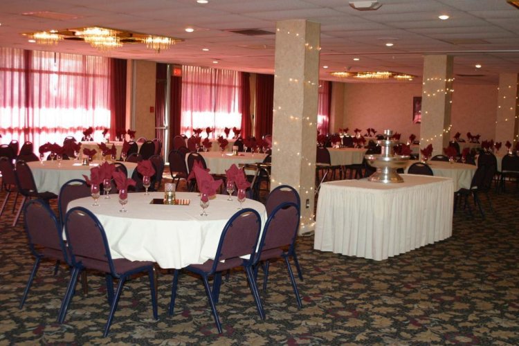 Rodeway Inn & Conference Center - Hard Rock Hotel & Casino Sioux City