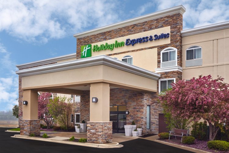 Holiday Inn Express & Suites Chicago-libertyville - Gurnee