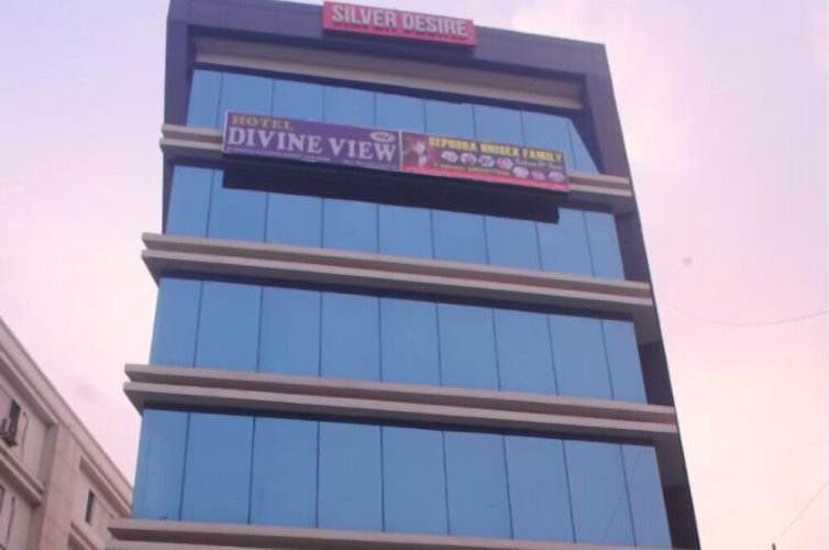 Hotel Divine View - Guwahati