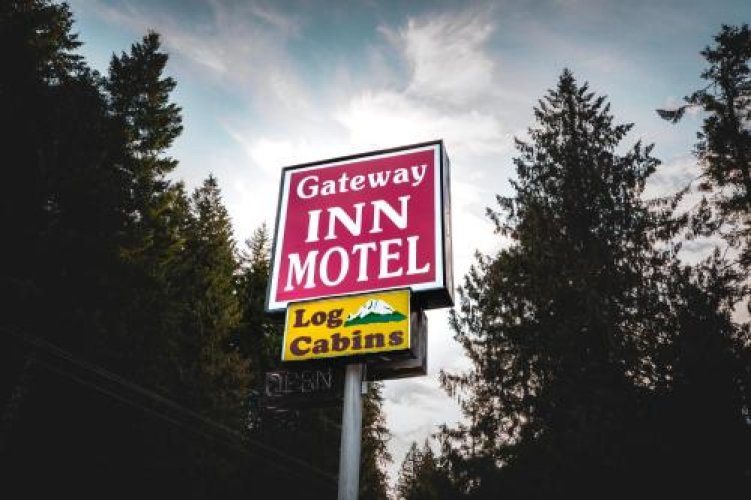 Gateway Inn - Mount Rainier, WA