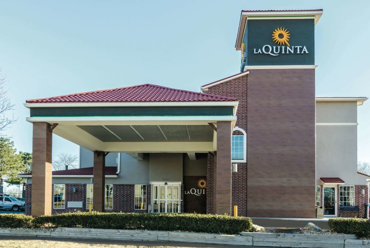 La Quinta Inn & Suites By Wyndham Kansas City Airport - Platte City, MO