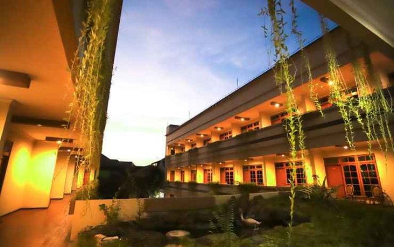 Kartika Abadi Hotel And Restaurant - Madiun