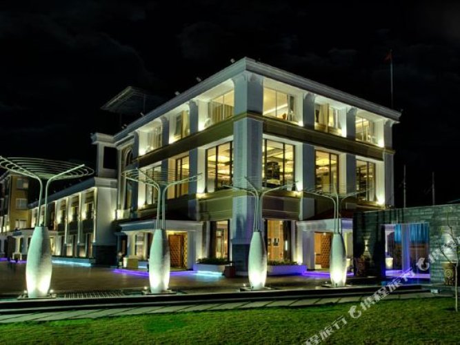 The Four Vedas Hotel & Resort - Siliguri