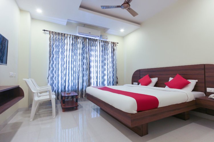 OYO 63300 Hotel Rasi Residency - Rasipuram