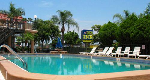 2-star Hotel ∙ Tarpon Shores Inn - Tarpon Springs, FL