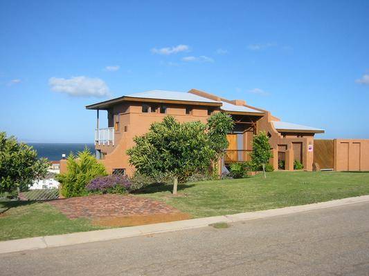 250 M² House ∙ 3 Bedrooms ∙ 7 Guests - Jeffreys Bay