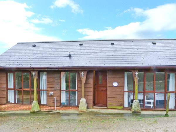 105 M² Cottage ∙ 2 Bedrooms ∙ 4 Guests - Isle of Wight