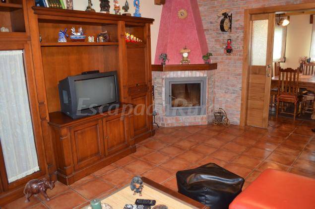 Cottage ∙ 4 Bedrooms ∙ 8 Guests - Asturias, Spain