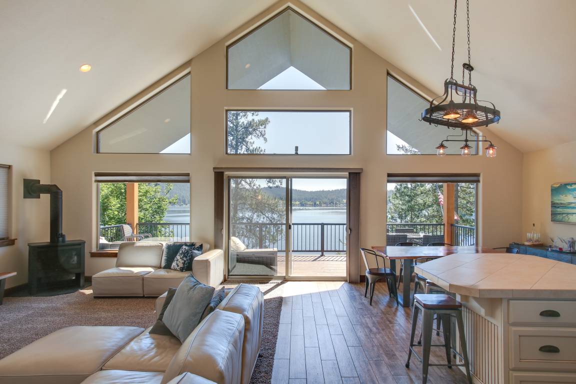 247 M² House ∙ 5 Bedrooms ∙ 13 Guests - Loon Lake, WA