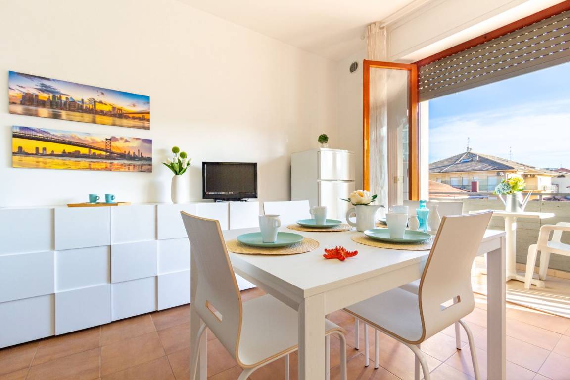 60 M² House ∙ 2 Bedrooms ∙ 6 Guests - Alba Adriatica