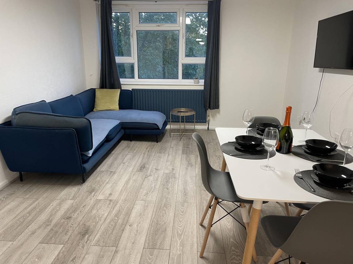 80 M² Appartement ∙ 2 Chambres ∙ 4 Personnes - Hayes