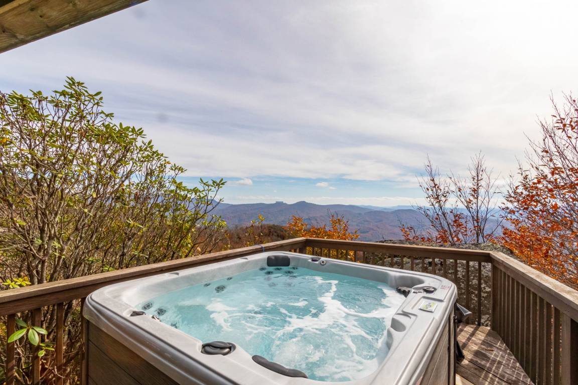 House ∙ 3 Bedrooms ∙ 8 Guests - Beech Mountain, NC