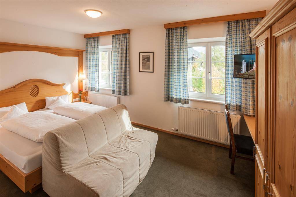 Hotel ∙ Doppelzimmer, Dusche, Wc - Holzgau