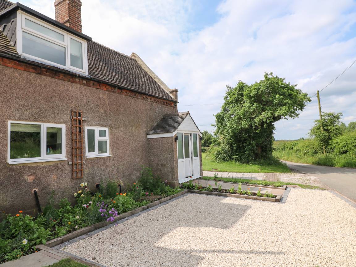130 M² Cottage ∙ 3 Bedrooms ∙ 6 Guests - Staffordshire
