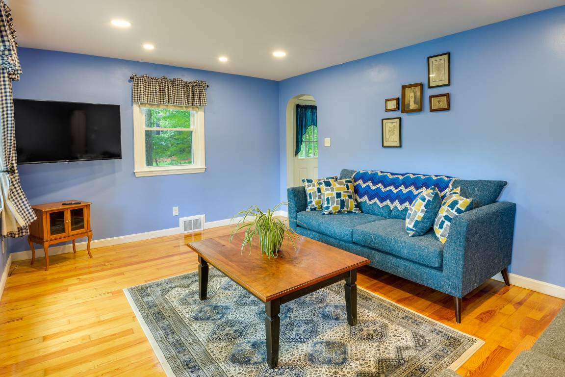 66 M² House ∙ 2 Bedrooms ∙ 4 Guests - Leominster, MA