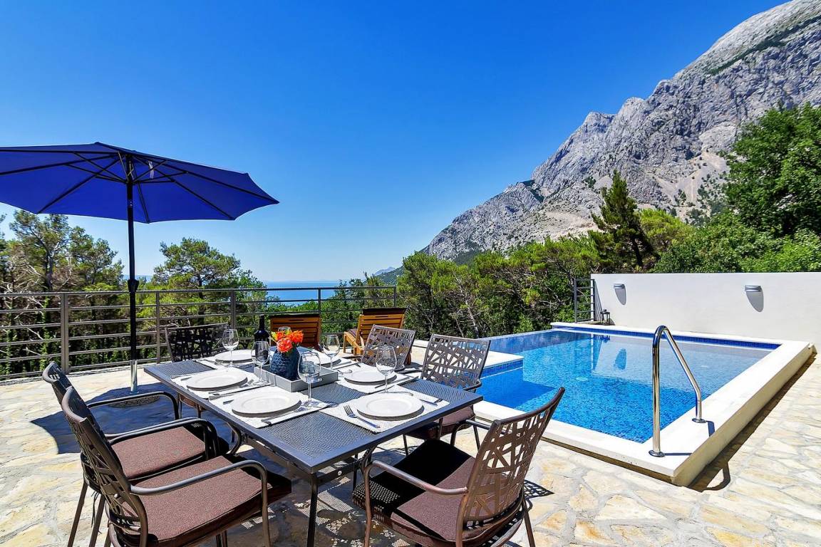 100 M² Ferienhaus ∙ 3 Schlafzimmer ∙ 7 Gäste - Makarska Riviera