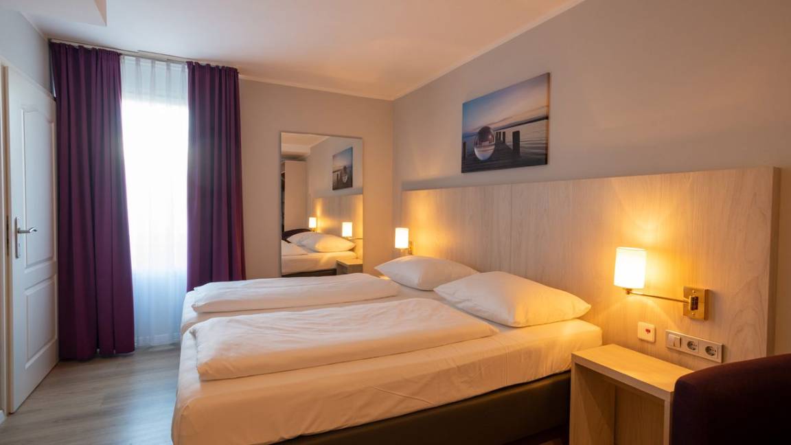 Hotel ∙ Doppelzimmer Für 2 Personen In Bremerhaven - Bremerhaven