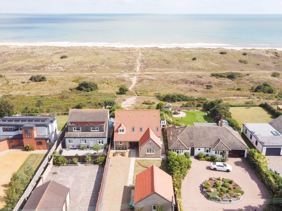 145 M² Cottage ∙ 4 Bedrooms ∙ 8 Guests - Winterton-on-Sea