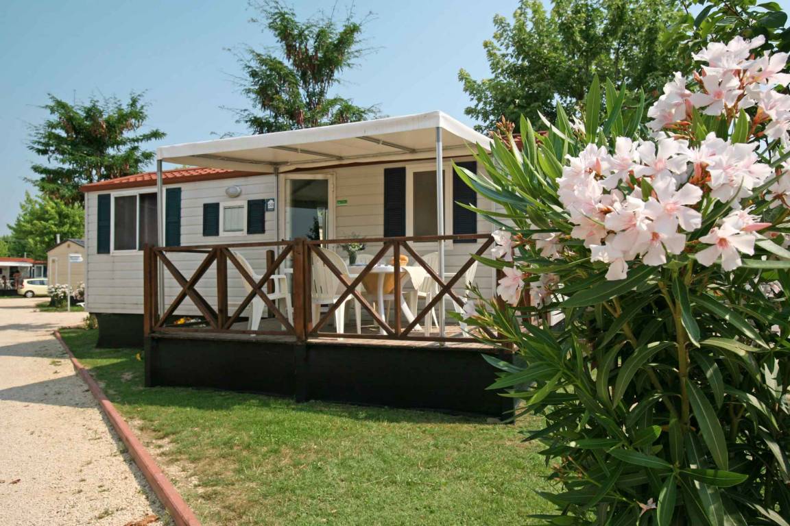 24 M² Caravan ∙ 2 Bedrooms ∙ 5 Guests - Peschiera del Garda