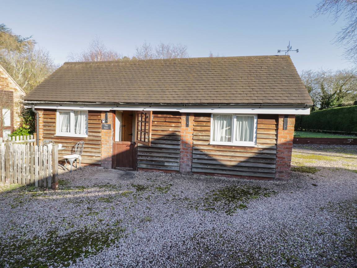 90 M² Cottage ∙ 1 Bedroom ∙ 2 Guests - Gloucestershire