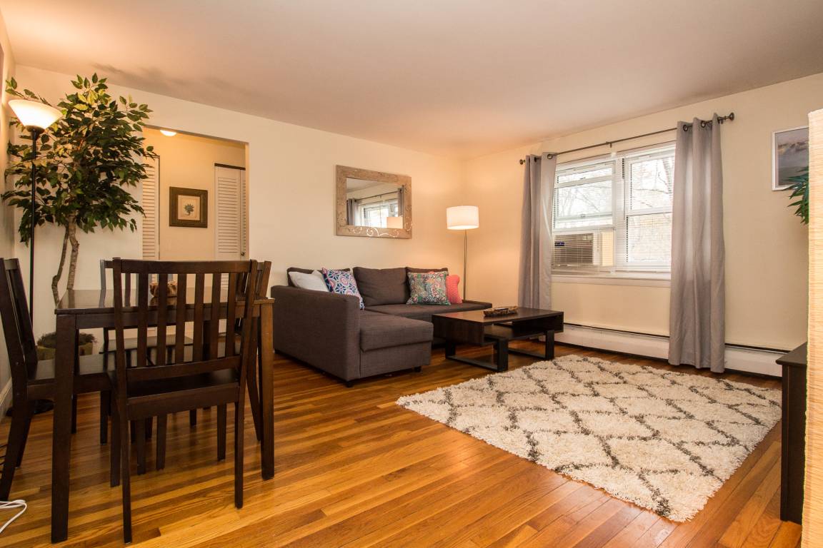 74 M² Apartment ∙ 2 Bedrooms ∙ 4 Guests - Jamaica Plain - Boston
