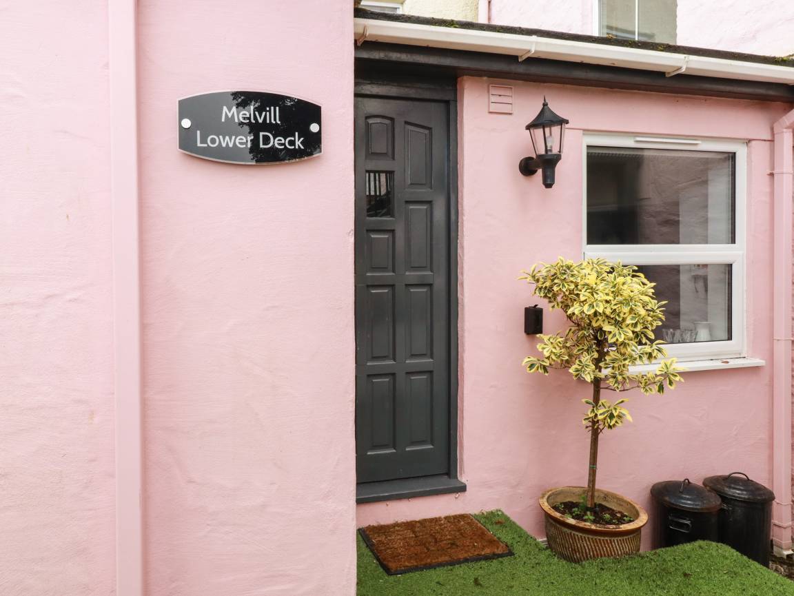 130 M² Cottage ∙ 3 Bedrooms ∙ 5 Guests - Falmouth