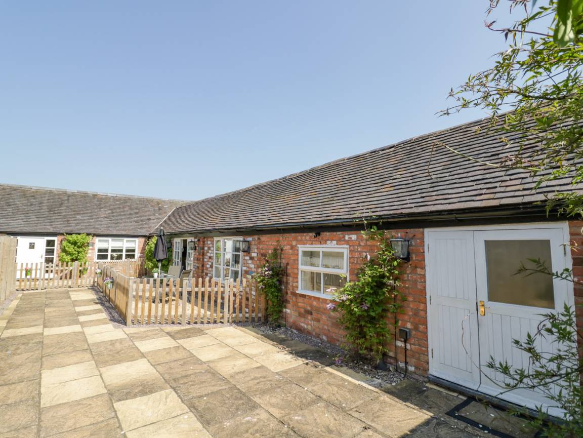 105 M² Cottage ∙ 2 Bedrooms ∙ 4 Guests - Leicestershire