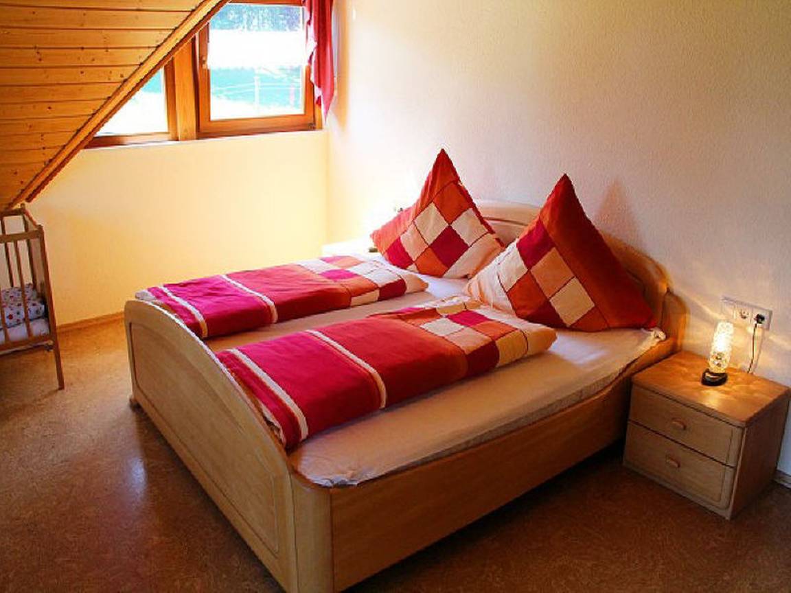 70 M² Ferienhaus ∙ 2 Schlafzimmer ∙ 4 Gäste - Titisee-Neustadt