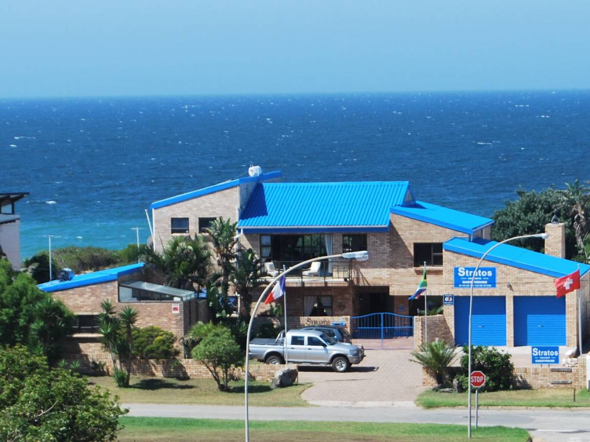 300 M² Accommodation ∙ 6 Bedrooms ∙ 12 Guests - Jeffreys Bay
