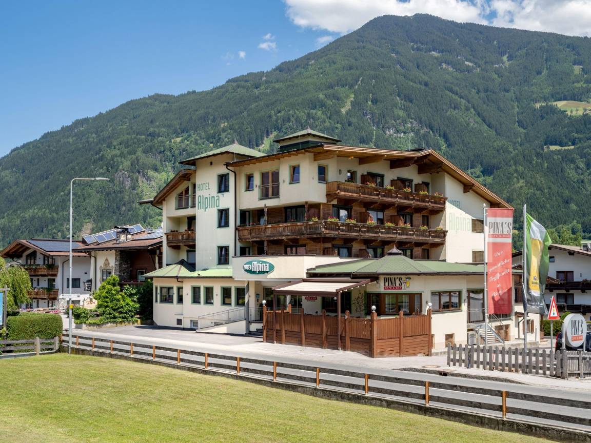 Hotel ∙ Driepersoonskamer, Douche Of Bad, Wc, Balkon - Ried im Zillertal