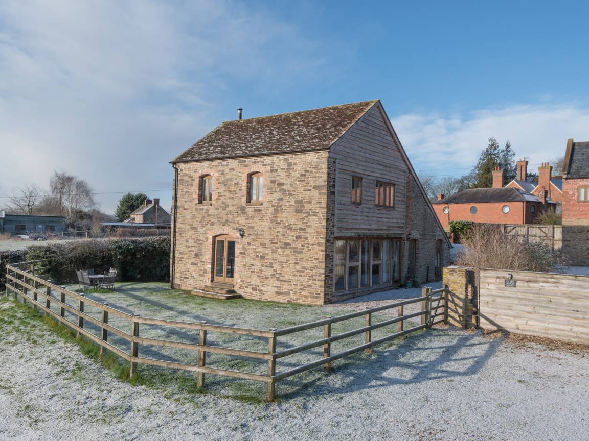 130 M² Cottage ∙ 3 Bedrooms ∙ 7 Guests - Herefordshire