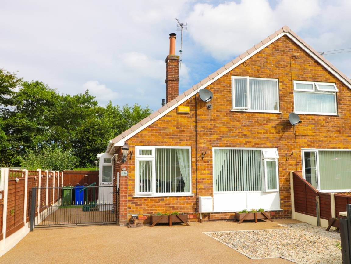 130 M² Cottage ∙ 3 Bedrooms ∙ 6 Guests - Withernsea