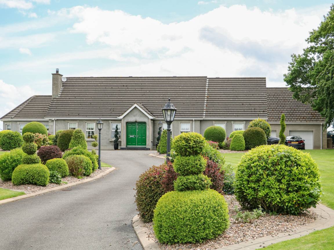 90 M² Cottage ∙ 1 Bedroom ∙ 4 Guests - Lough Neagh