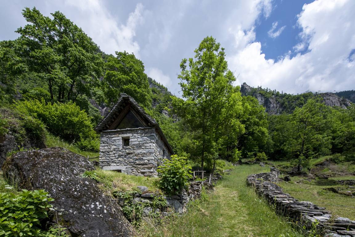 20 M² Chalet ∙ 1 Bedroom ∙ 2 Guests - Canton of Ticino