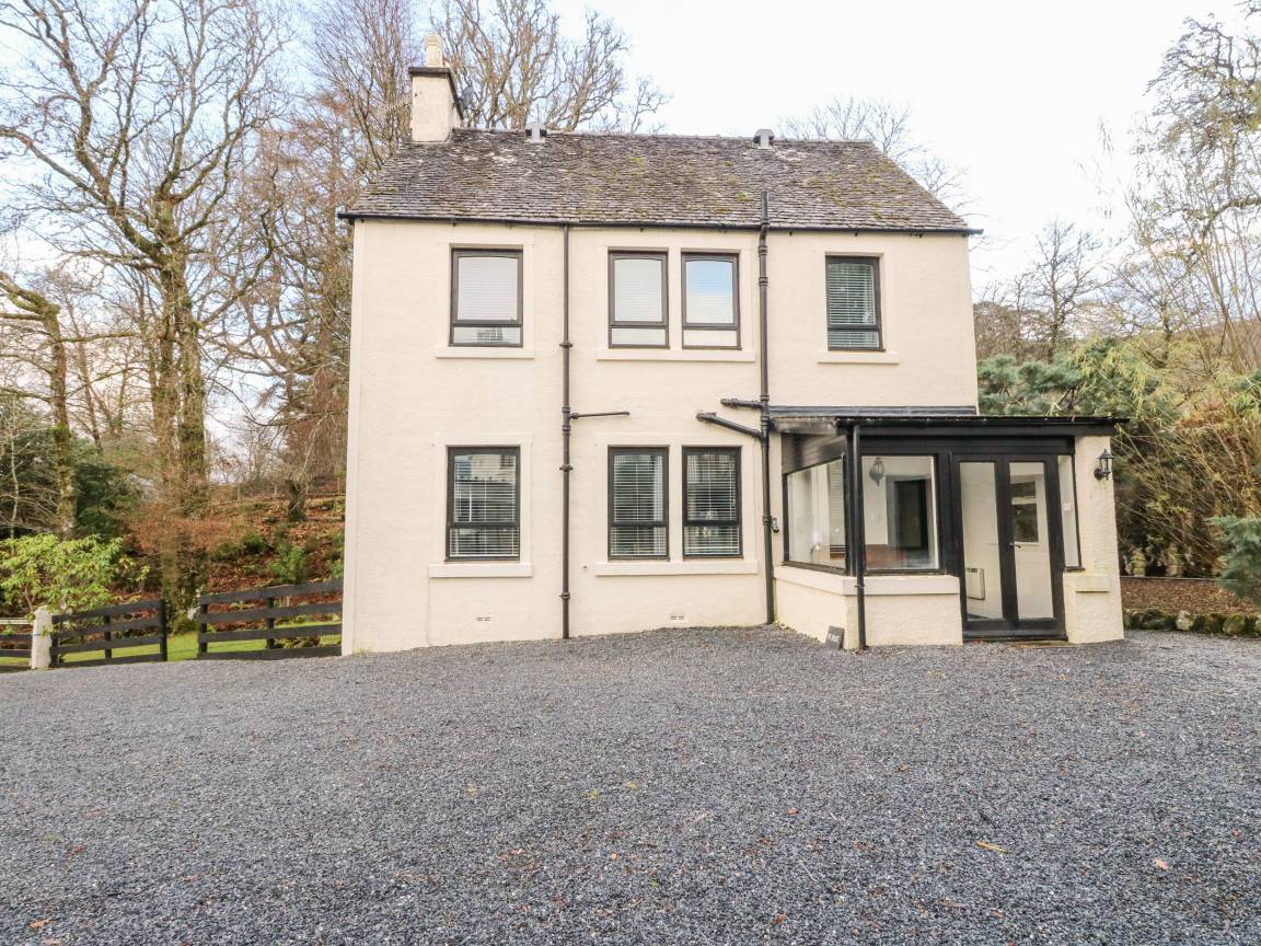 130 M² Cottage ∙ 3 Bedrooms ∙ 5 Guests - Loch Awe
