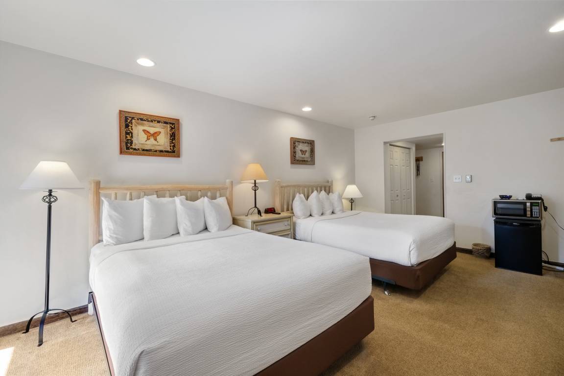 Hotel ∙ Copper Mountain Inn Hotel Style Room With 2 Beds  #221 - Copper Mountain, CO