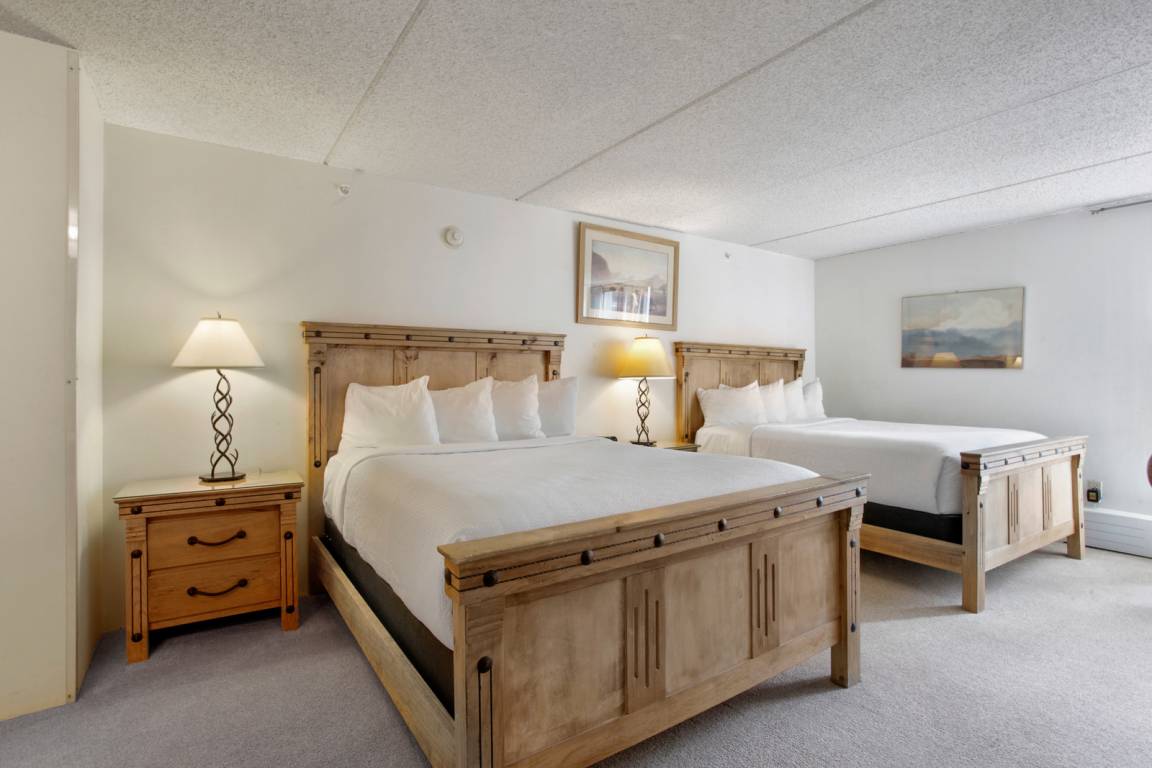 Hotel ∙ Mountain Plaza Hotel Style Room With 2 Beds  #507 - Copper Mountain, CO
