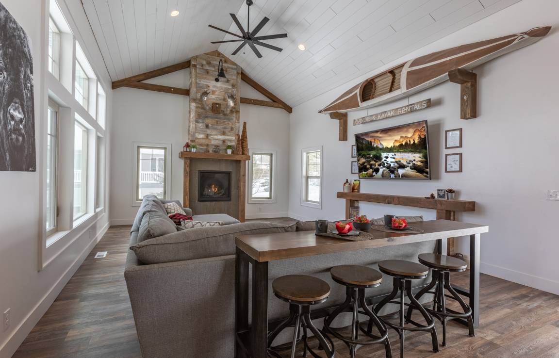 212 M² Chalet ∙ 4 Chambres ∙ 14 Personnes - Island Park, ID