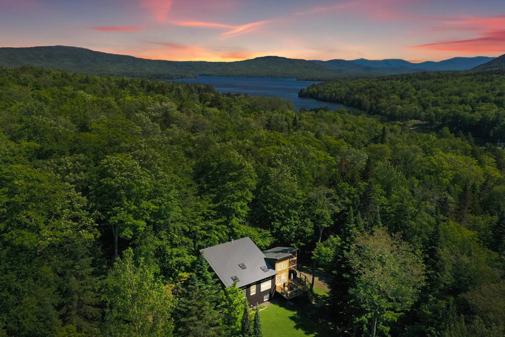 192 M² House ∙ 4 Bedrooms ∙ 8 Guests - Greenville, ME